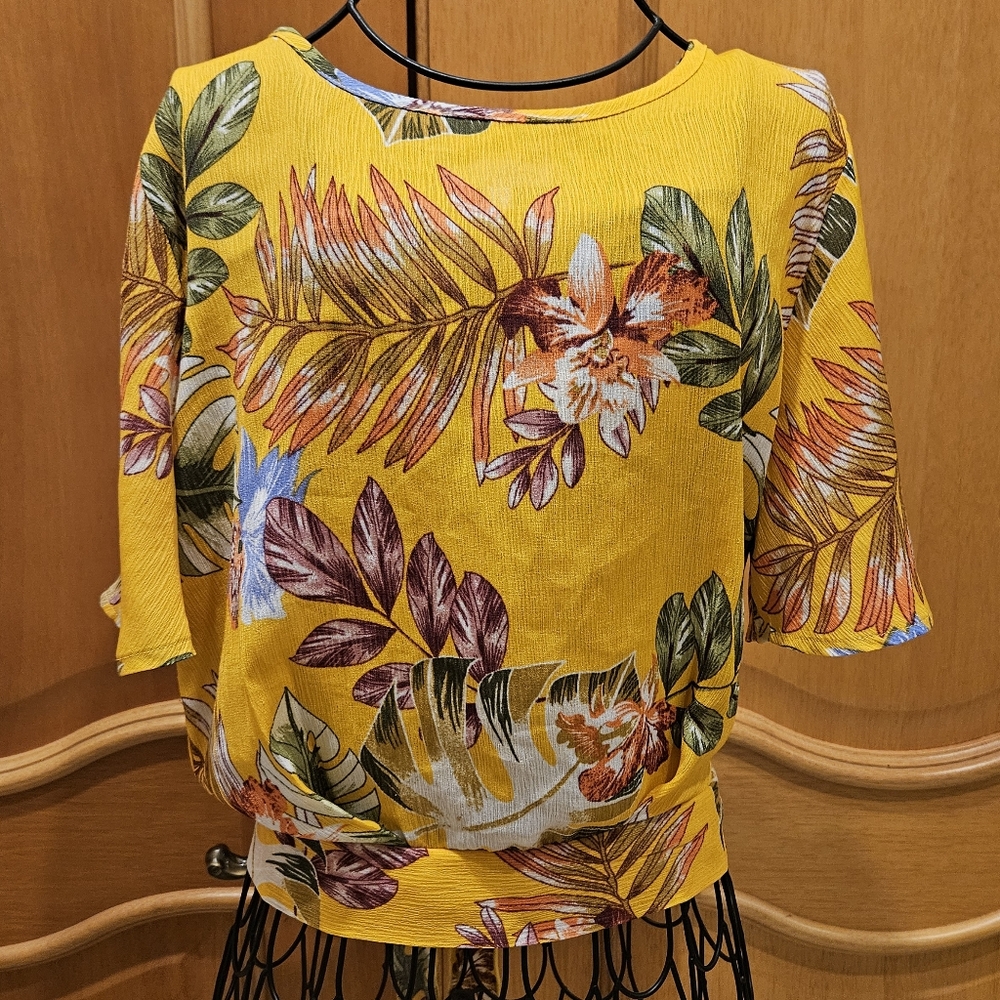 Yellow tropical floral Relaxed 3/4 Sleeve Blouse